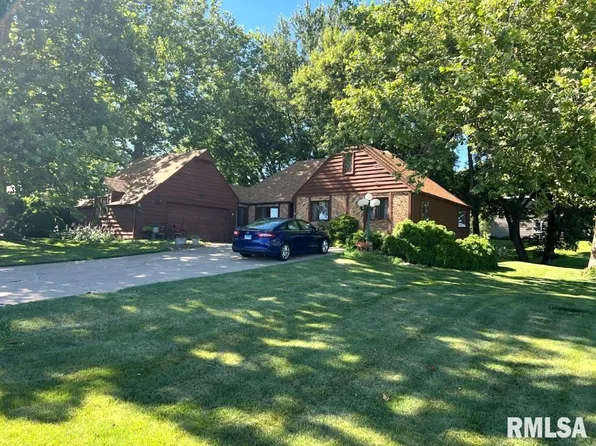 214 Longview Dr, Geneseo, IL 61254