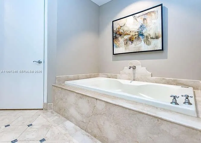 100 S Pointe Dr #3101 — Photo 22