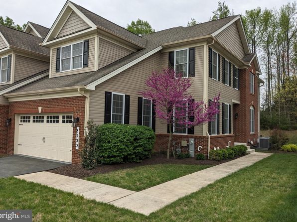 8122 Orchard Blossom Ln, Severn, MD 21144