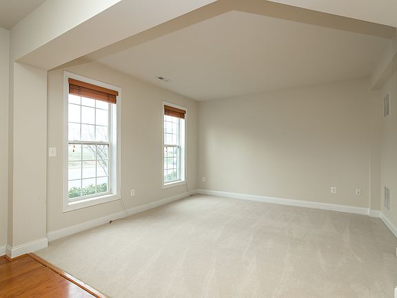 5th image of 15972 Greymill Manor Dr