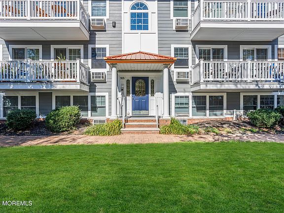 4th image of 305 4th Ave APT 202
