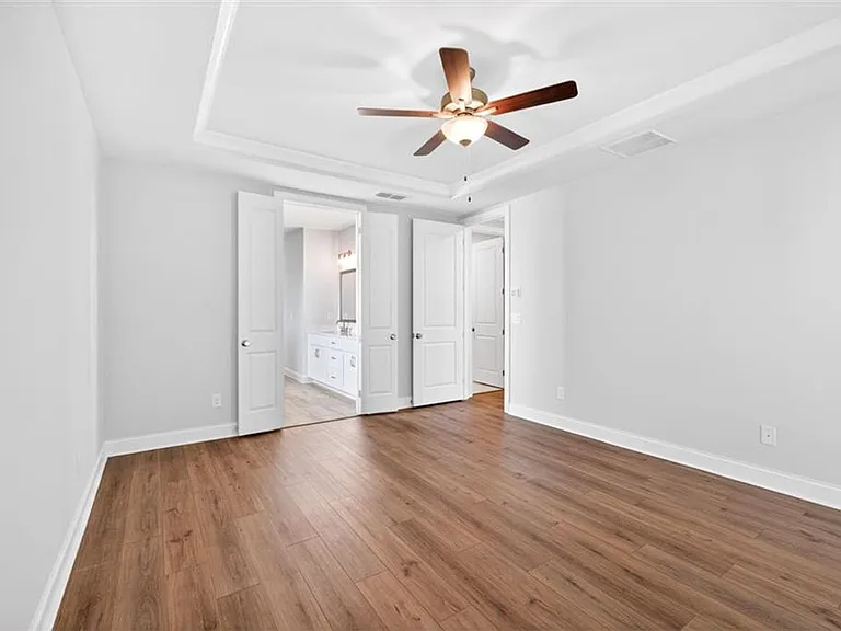 491 Pearl St — Photo 22