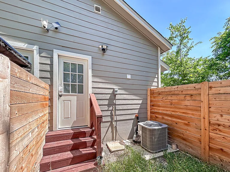 438 Gulf St — Photo 12