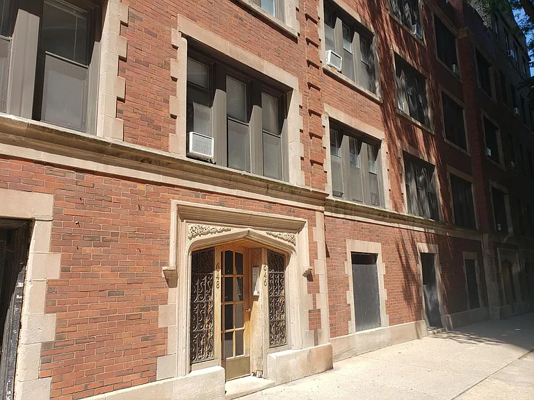648 W Waveland Ave #2 — Photo 1