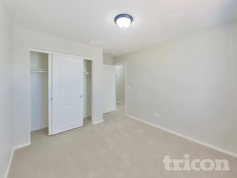 31333 N Cavalier Dr — Photo 14