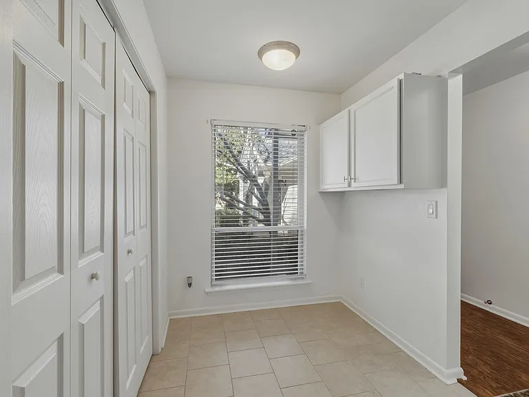 1077 Sardis Cove Dr — Photo 11
