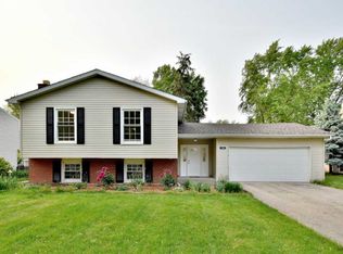1295 Kelle Ct, Wheaton, IL
