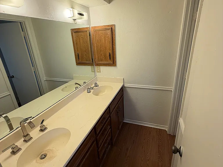 2418 Guerrero Dr — Photo 13