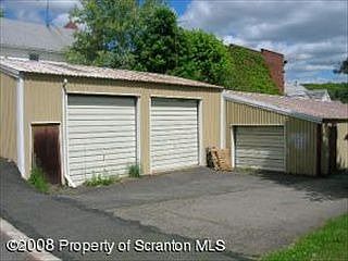 2nd image of 424 Main St