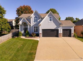 305 SE Battery Dr, Lees Summit, MO 64063