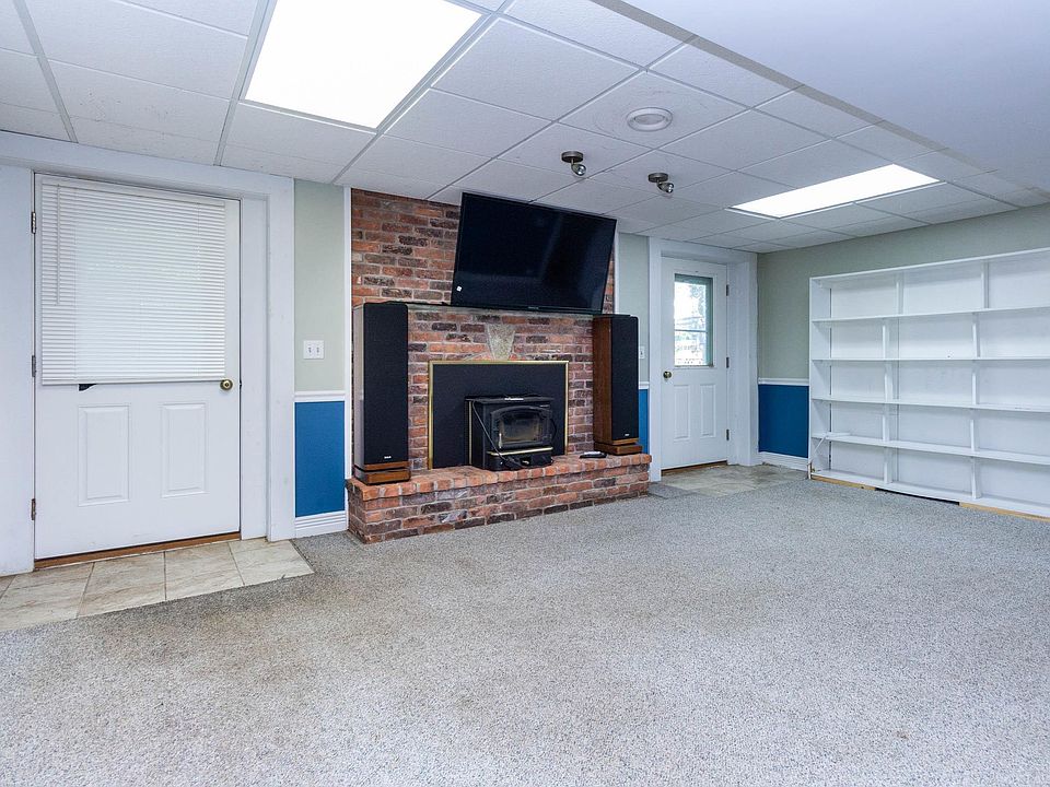 6845 Kelly Rd, photo 30