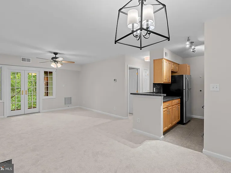 8110 Colony Point Rd #H — Photo 9