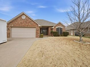 10917 NW 118th St, Yukon, OK 73099