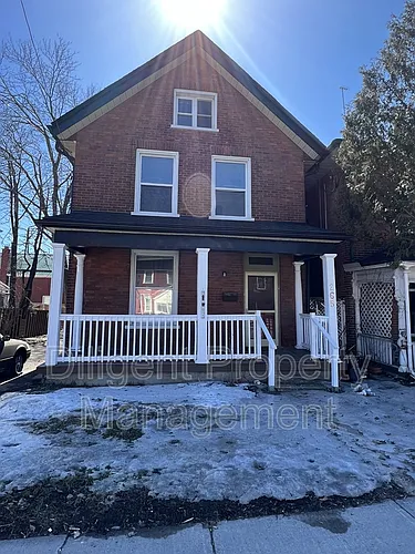 265 Sherbrooke St Photo 1