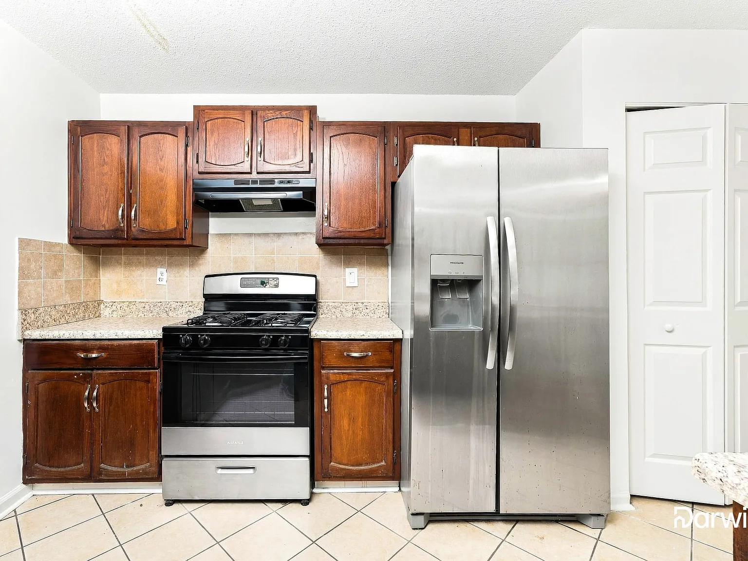 3 bed, 2.0 bath, 1621 sqft, $1,710 — Photo 3