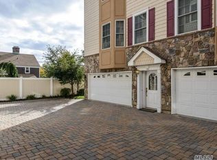 330 Maple Ave, Westbury, NY