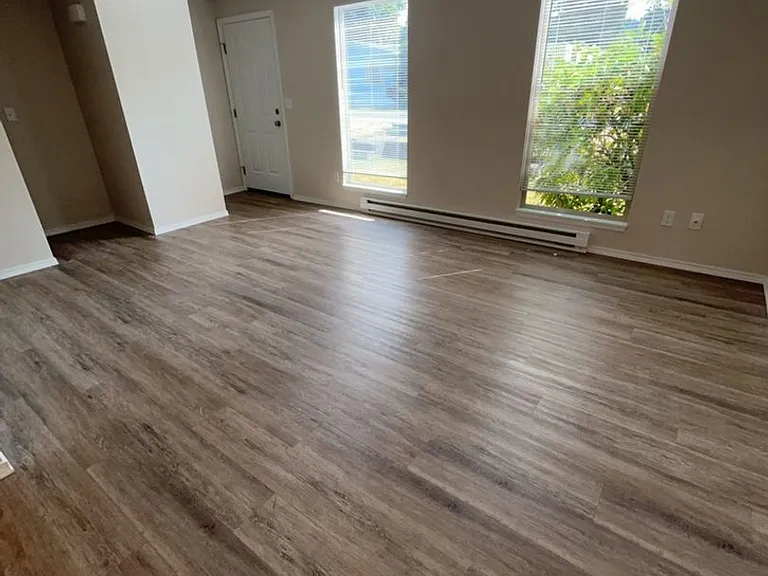 2319 Wilson Ave — Photo 7