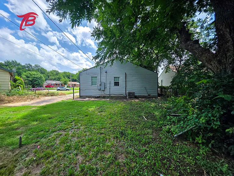 1153 Windemere Ave — Photo 6