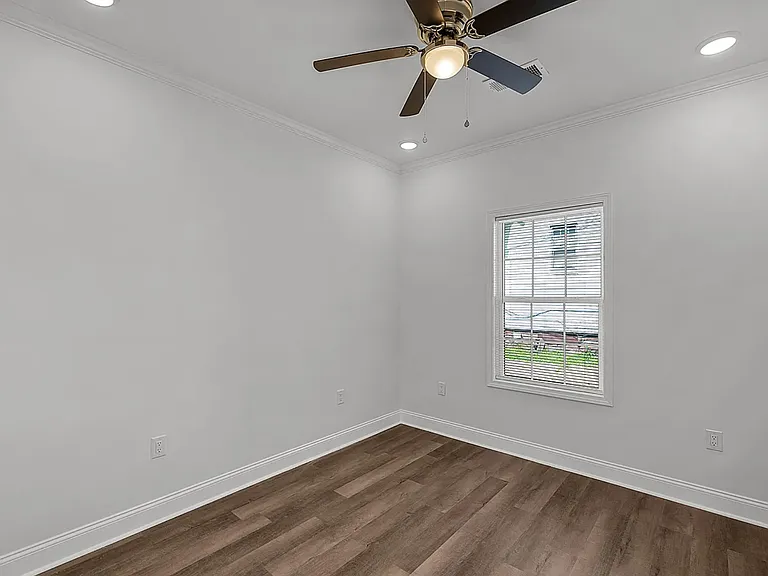 122 Hatton St — Photo 16