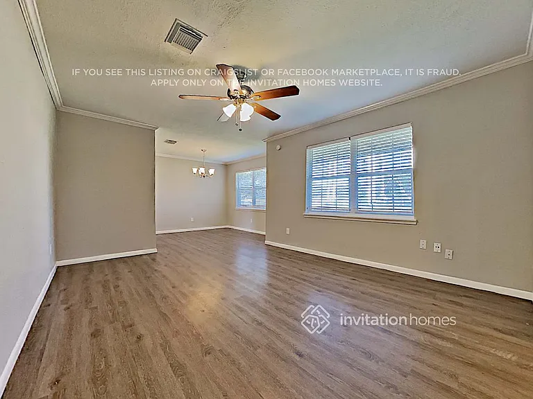 2705 Coy Dr — Photo 3