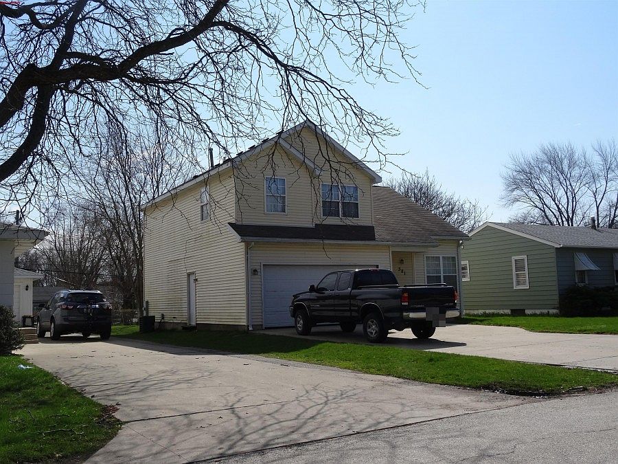 2nd image of 381 Charlotte Ave