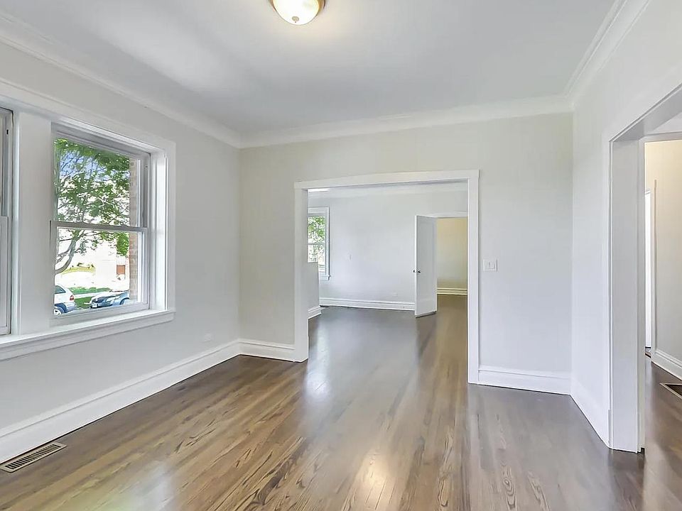 1st image of 3457 N Avers Ave #1E