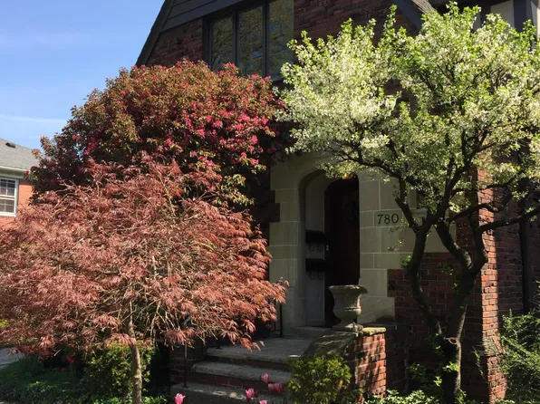 780 Trombley Rd APT 3, Grosse Pointe Park, MI 48230