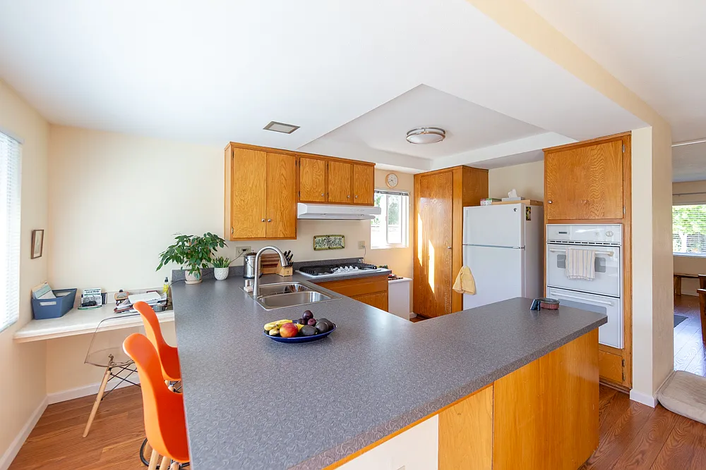 3 bed, 1324 sqft, $4,300 — Photo 2