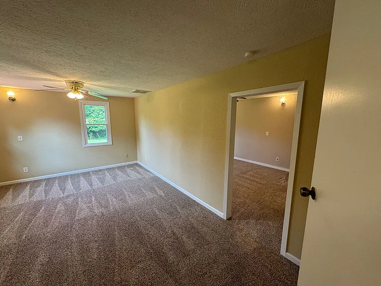 1701 Tower Rd — Photo 20