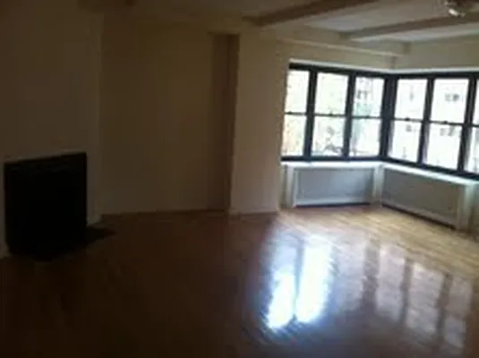 Rented by Stonehenge NYC LLC | media 21