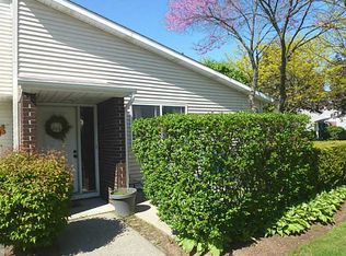 853 Halifax Dr, Warwick, RI 02886