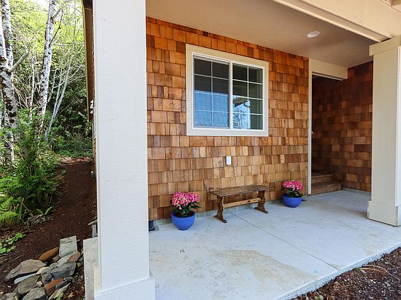 4th image of 1176 Necarney Ave