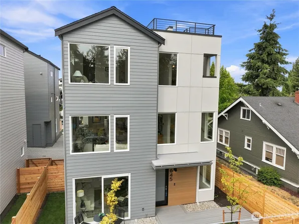 2647 Walnut Avenue SW, Seattle, WA 98116