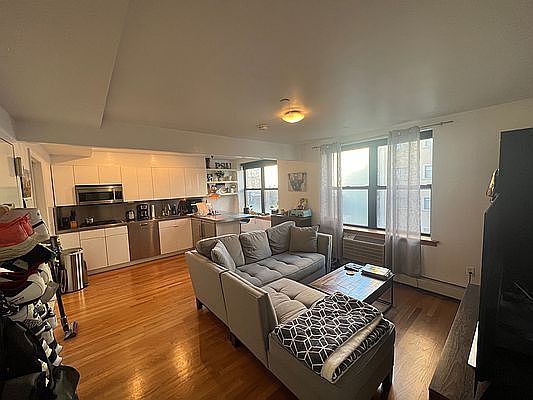 1st image of 133 Essex St APT 503