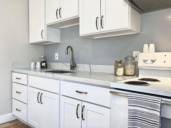 Fully renovated kitchen