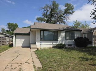 202 W 25th Ave, Hutchinson, KS 67502