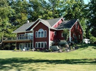 6877 Shannon Dr, Osseo, MI 49266