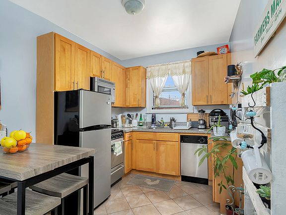 3rd image of 32-81 46th St #2B