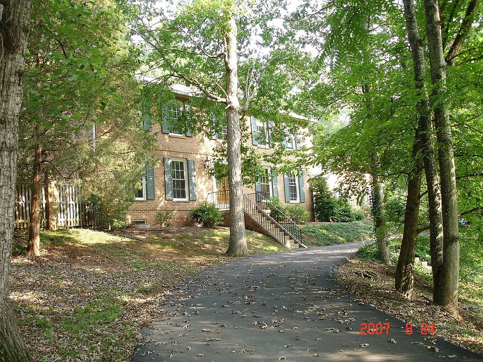 1st image of 9509 Fox Chase Dr