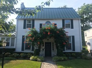 111-15 77th Rd, Forest Hills, NY 11375