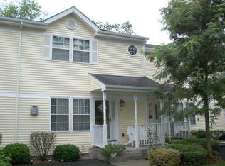 27 Lake Ridge Dr, Middletown, NY 10940