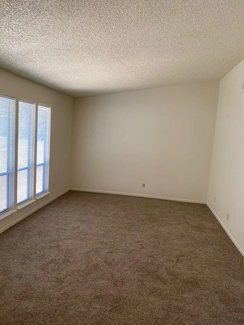 Nice 2 story 3/2 in Lake of the Pines — Photo 3