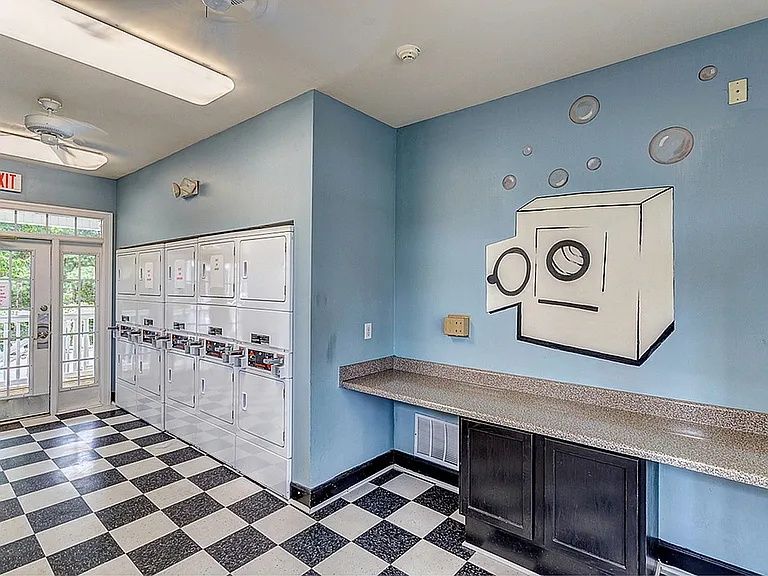 Summer Park Clothing Care Center