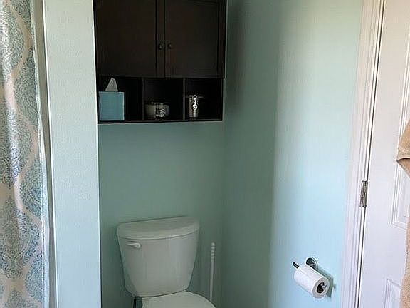 3rd image of 1478 Edgeknoll Dr SE