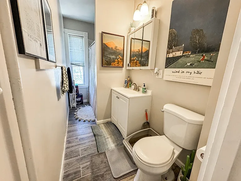 35 1/2 Essex St #2 — Photo 15