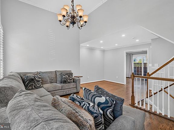 3rd image of 4659 Lambert Dr