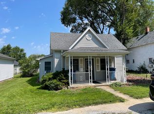 326 W Chestnut St, Hoopeston, IL 60942