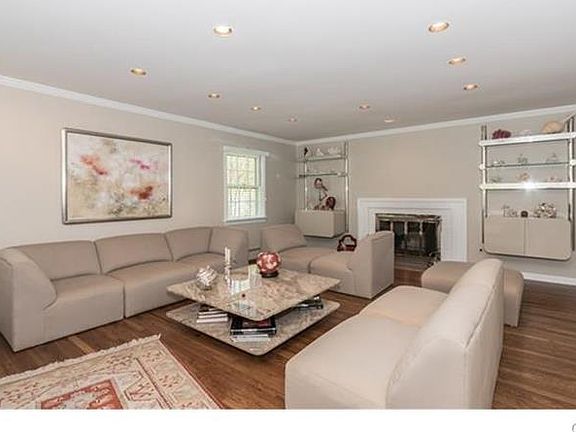 2nd image of 70 Dulan Dr