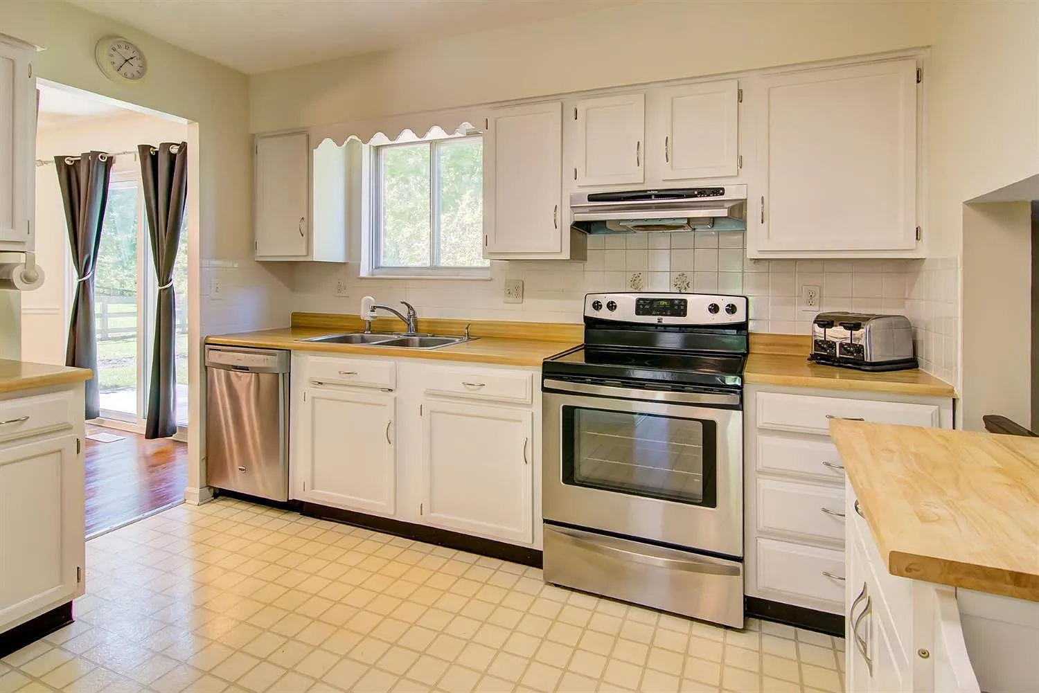 8177 Woodward Dr — Photo 4
