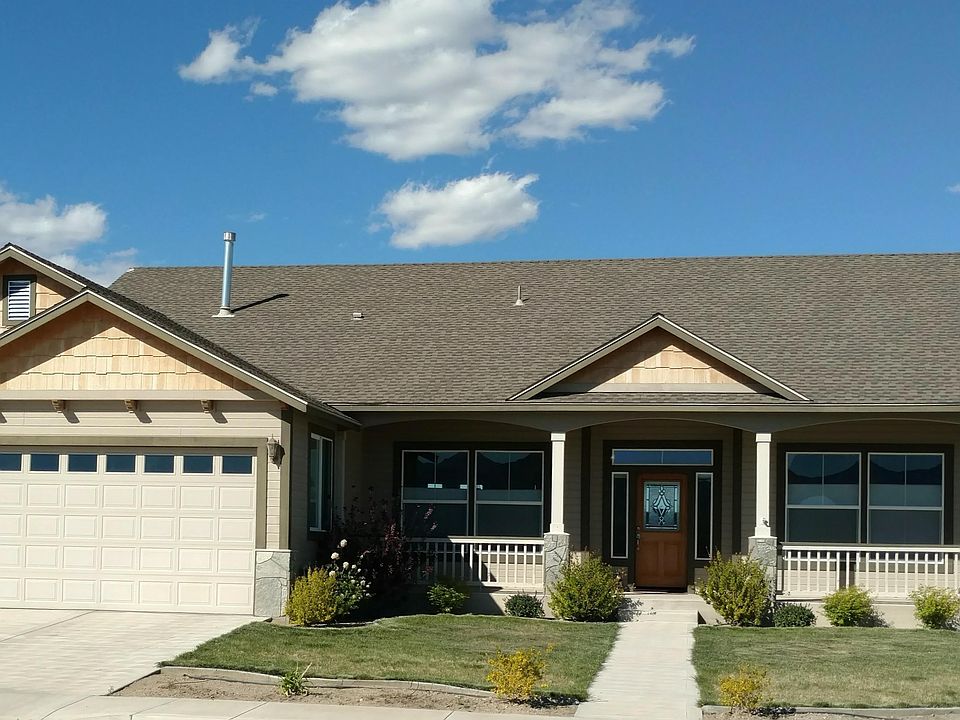 1st image of 427 Crooked Stick Dr